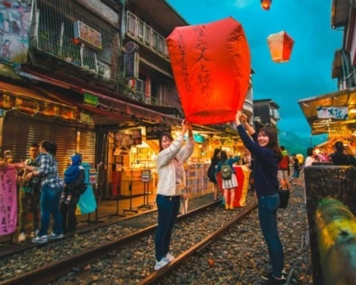 HÀ NỘI – CAO HÙNG – GIA NGHĨA – ĐÀI TRUNG – ĐÀI BẮC – ĐÀO VIÊN – HÀ NỘI